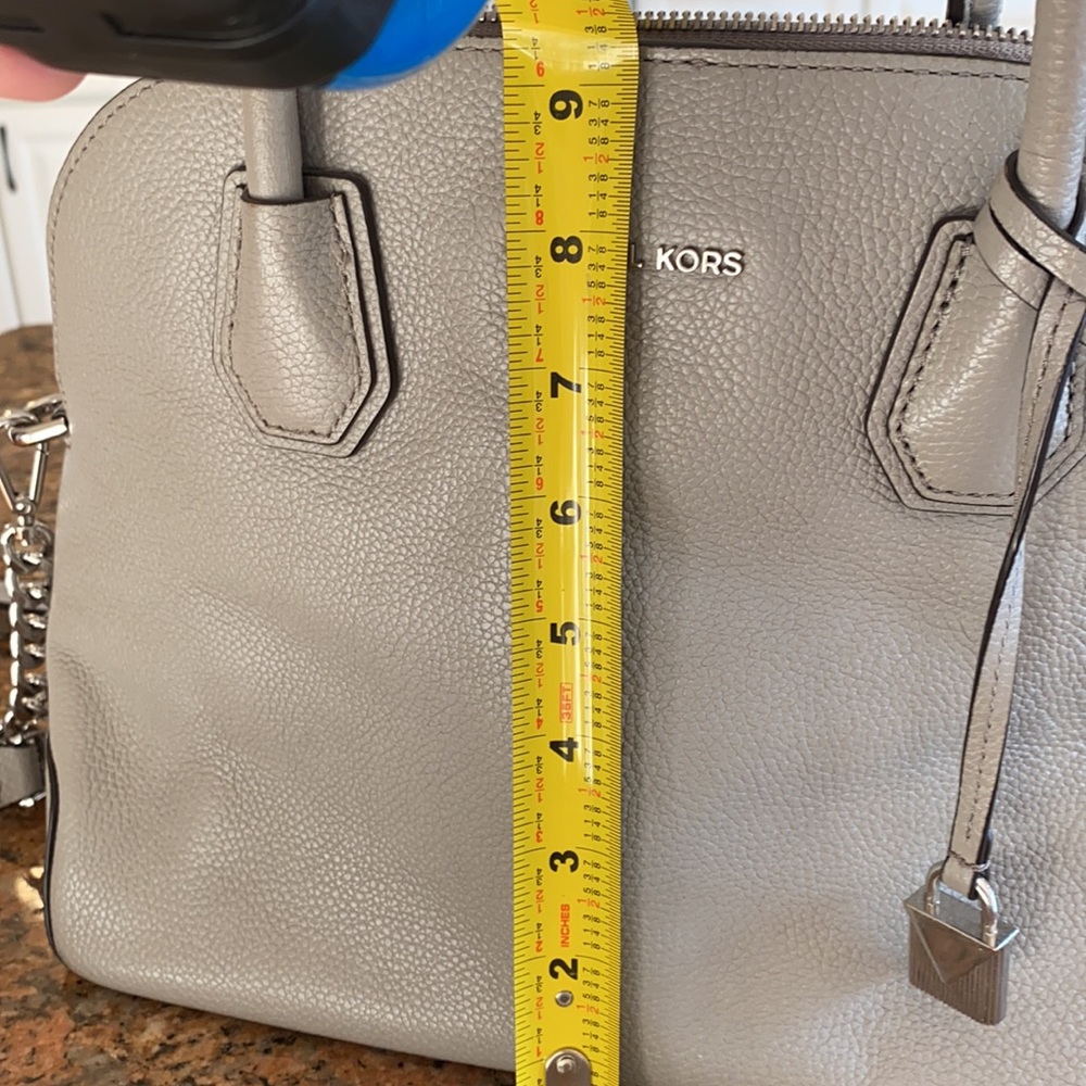 Authentic Michael Kors - Picture 9 of 9